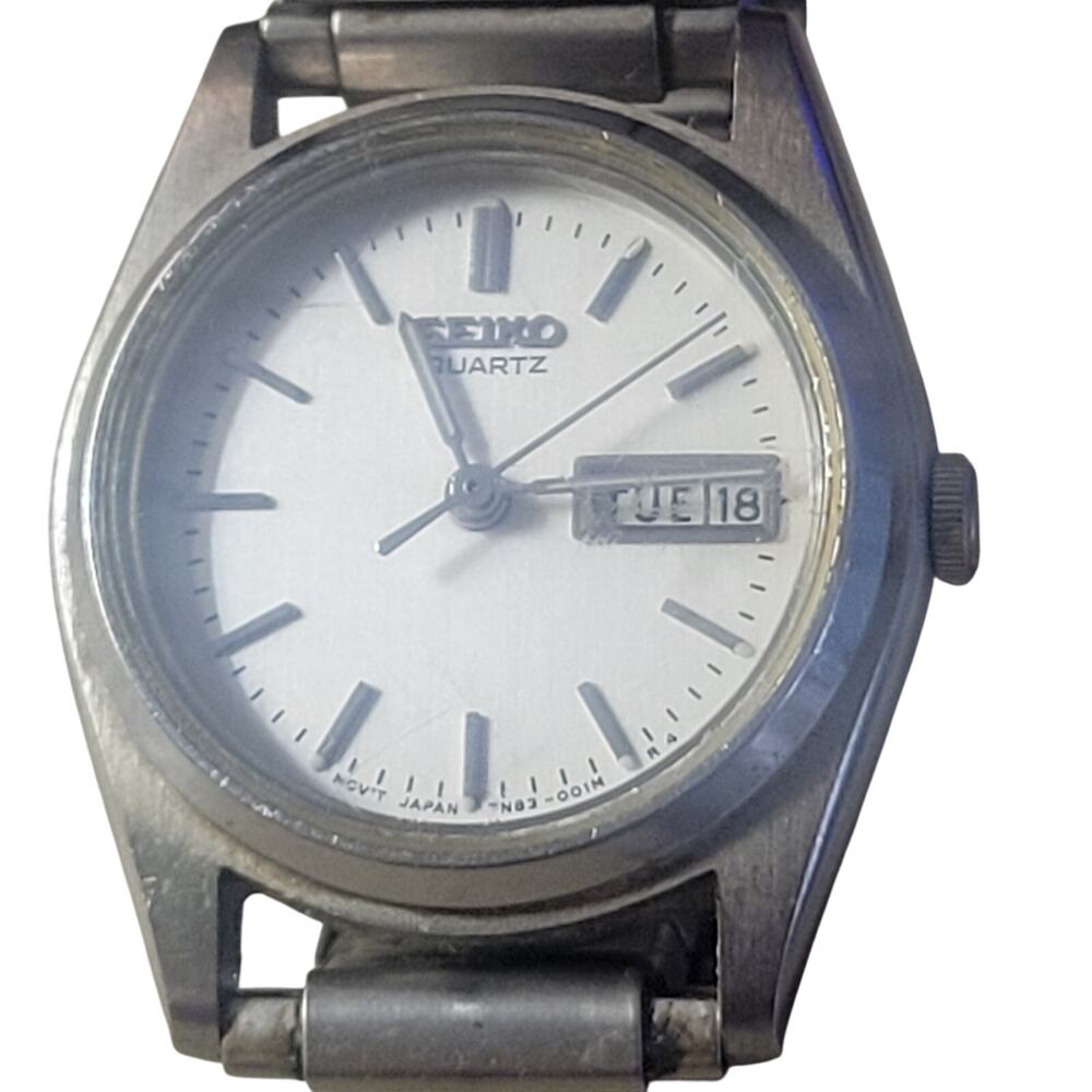 Seiko Ladies Day/Date Watch Vintage Silver tone‎ New Battery